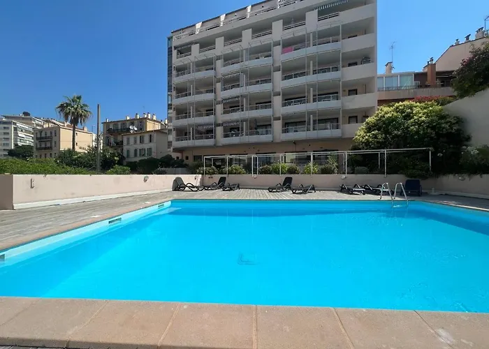 Piscine Plages à 100 M, Palais Des Festivals à 15mn à Pied Dans La Banane Cannes