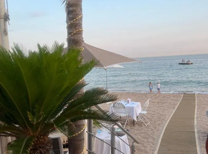 Piscine Plages à 100 M, Palais Des Festivals à 15mn à Pied Dans La Banane Apartamento