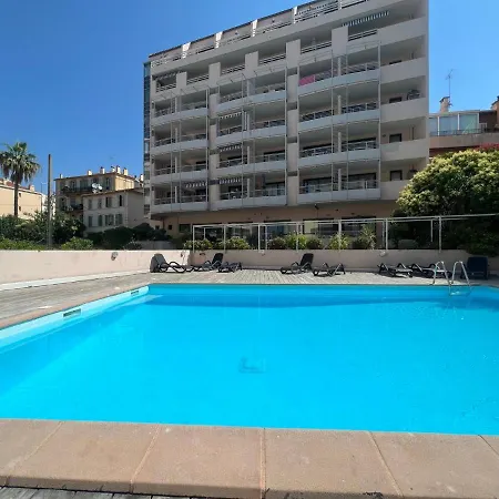 Piscine Plages A 100 M, Palais Des Festivals A 15mn A Pied Dans La Banane Cannes